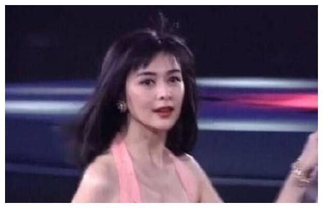 早期香港电影辉煌时群芳斗艳，港片女星天然美碾压如今整容女星